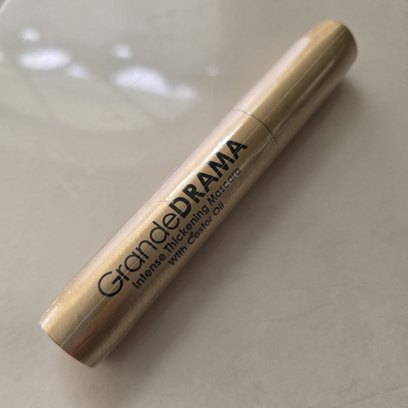NWT Tube of Grande Drama Mascara - Brand New Factory Sealed - Picture 9 of 13